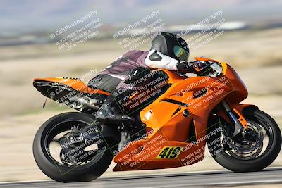 media/Jan-15-2026-Racers Edge (Thu) [[dfebeb70ab]]/3-B Group/Session 1 Turn 8/